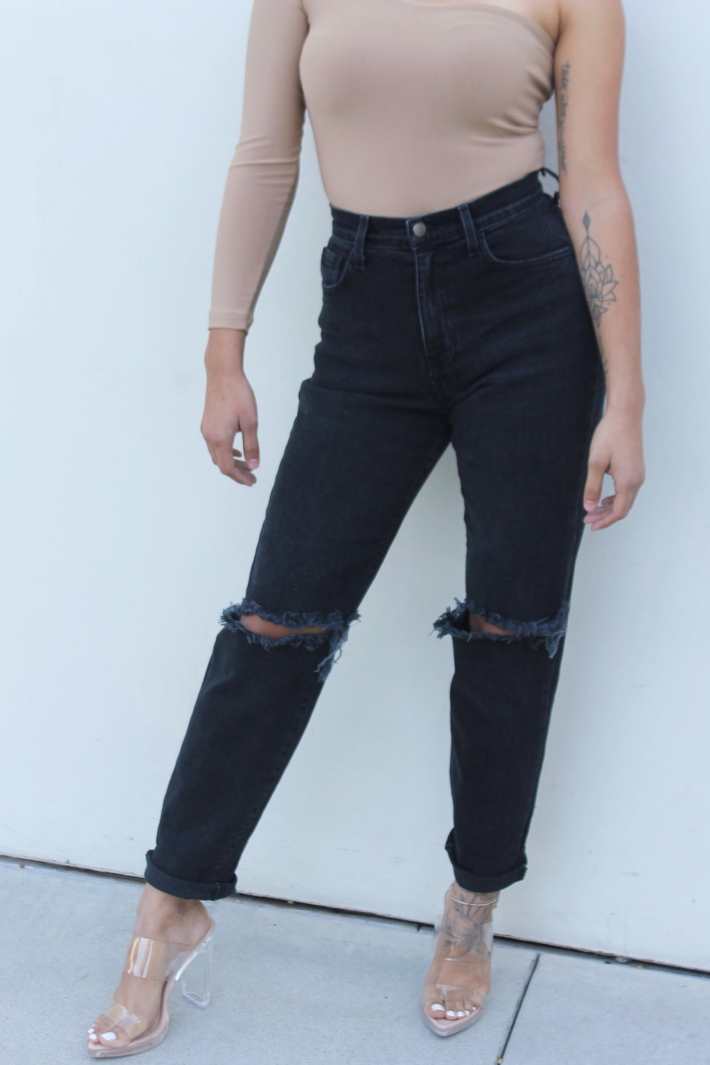 Shaggy Mom Jeans (Black)